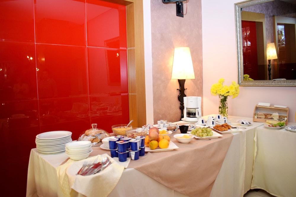 Royal Hotel