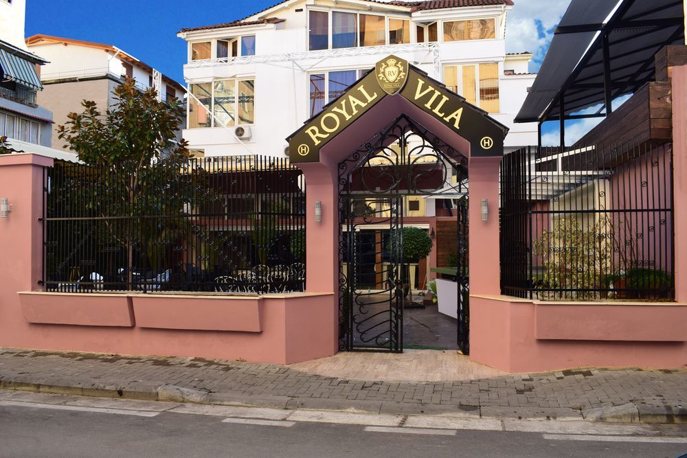 Royal 3* Tirana