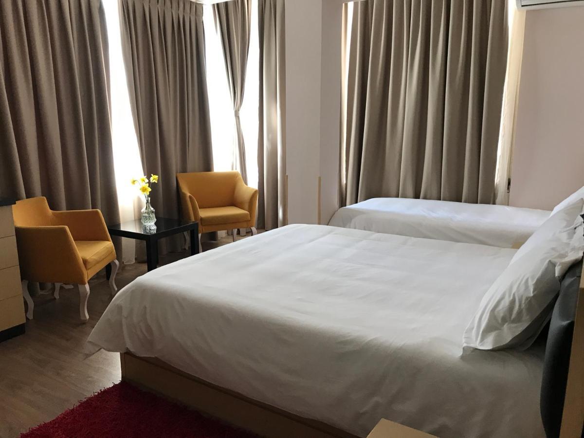 Royal 3* Tirana