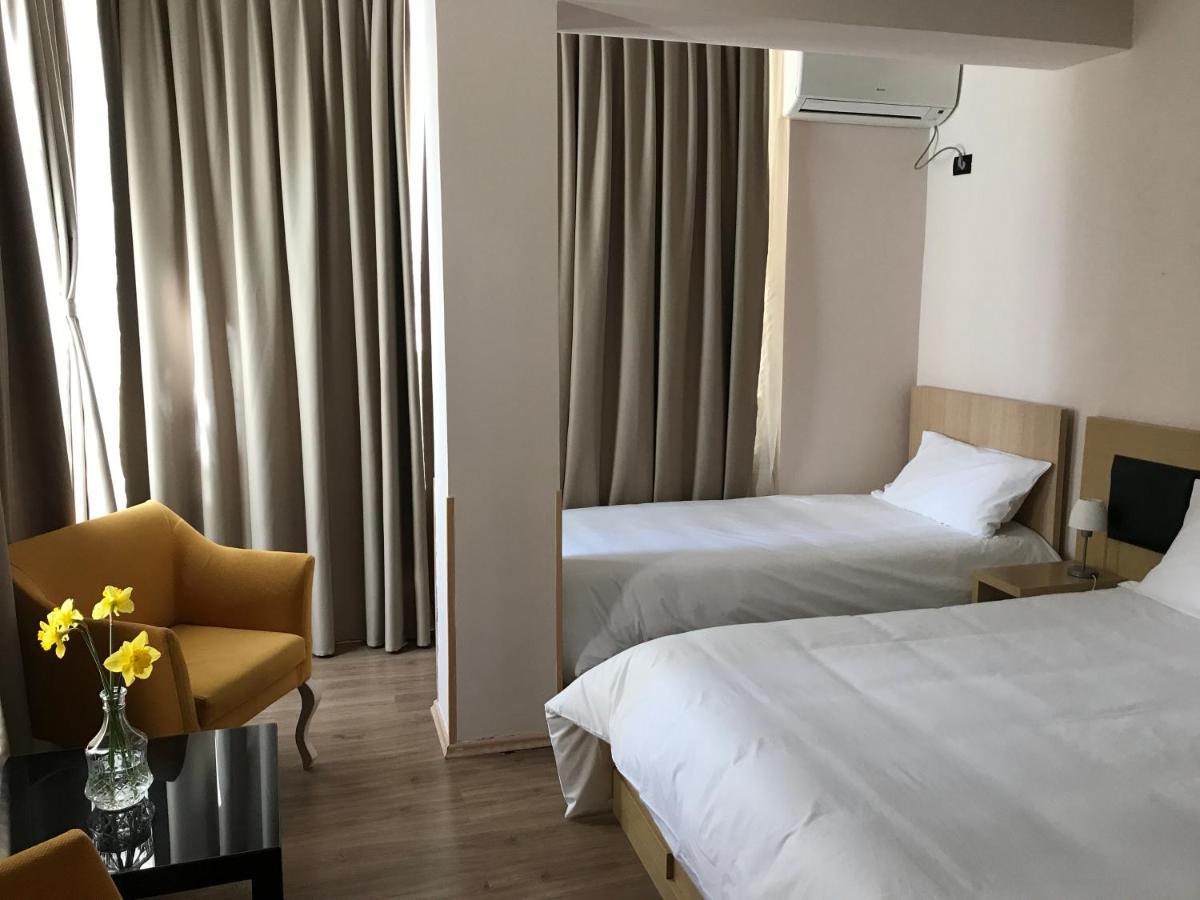 Royal 3* Tirana
